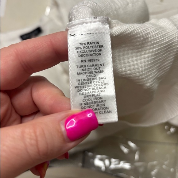 Cable & Gauge White Cable Knit Sweater Pearl Embellishment Size Medium - Picture 7 of 7